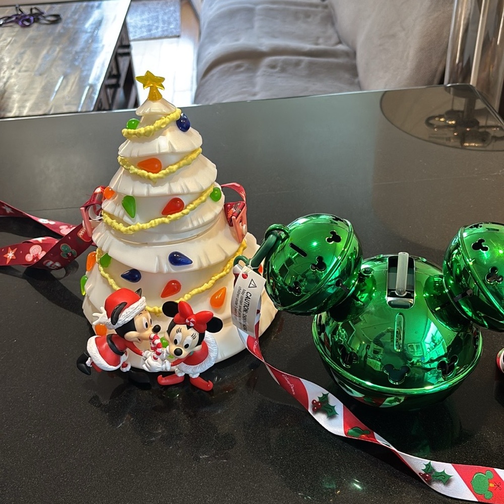 DisneyHoliday Light-Up Mickey Ears Sipper&Mickey/Minnie MouseTree Popcorn Bucket